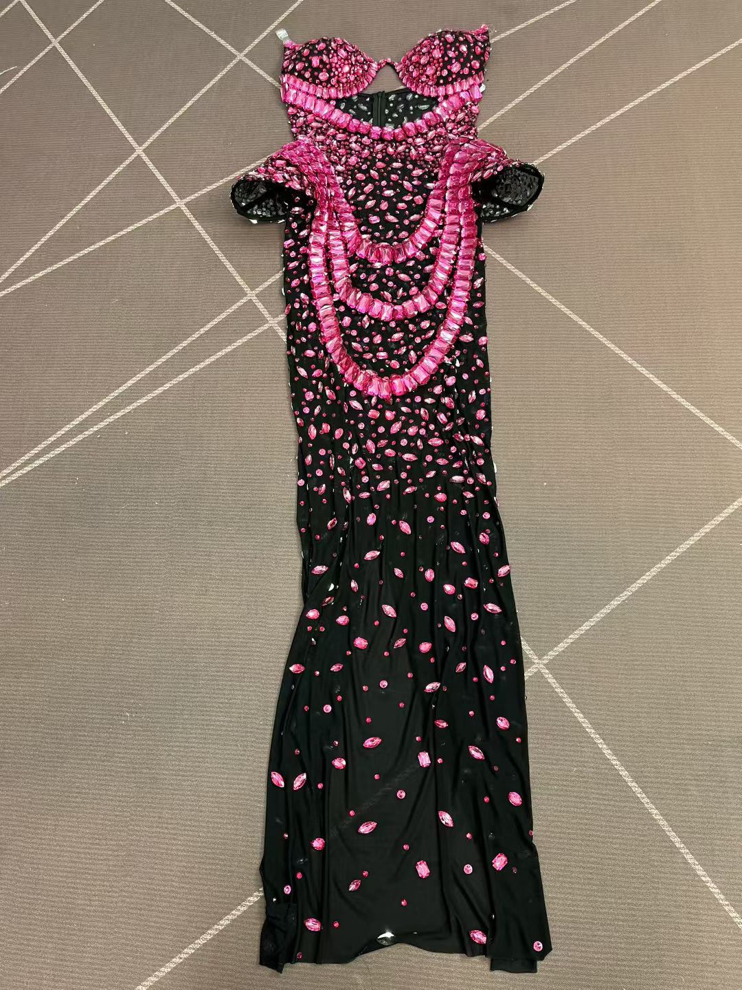 Hongguan Hollow-out Rose Red Diamonds Long Prom Dresses