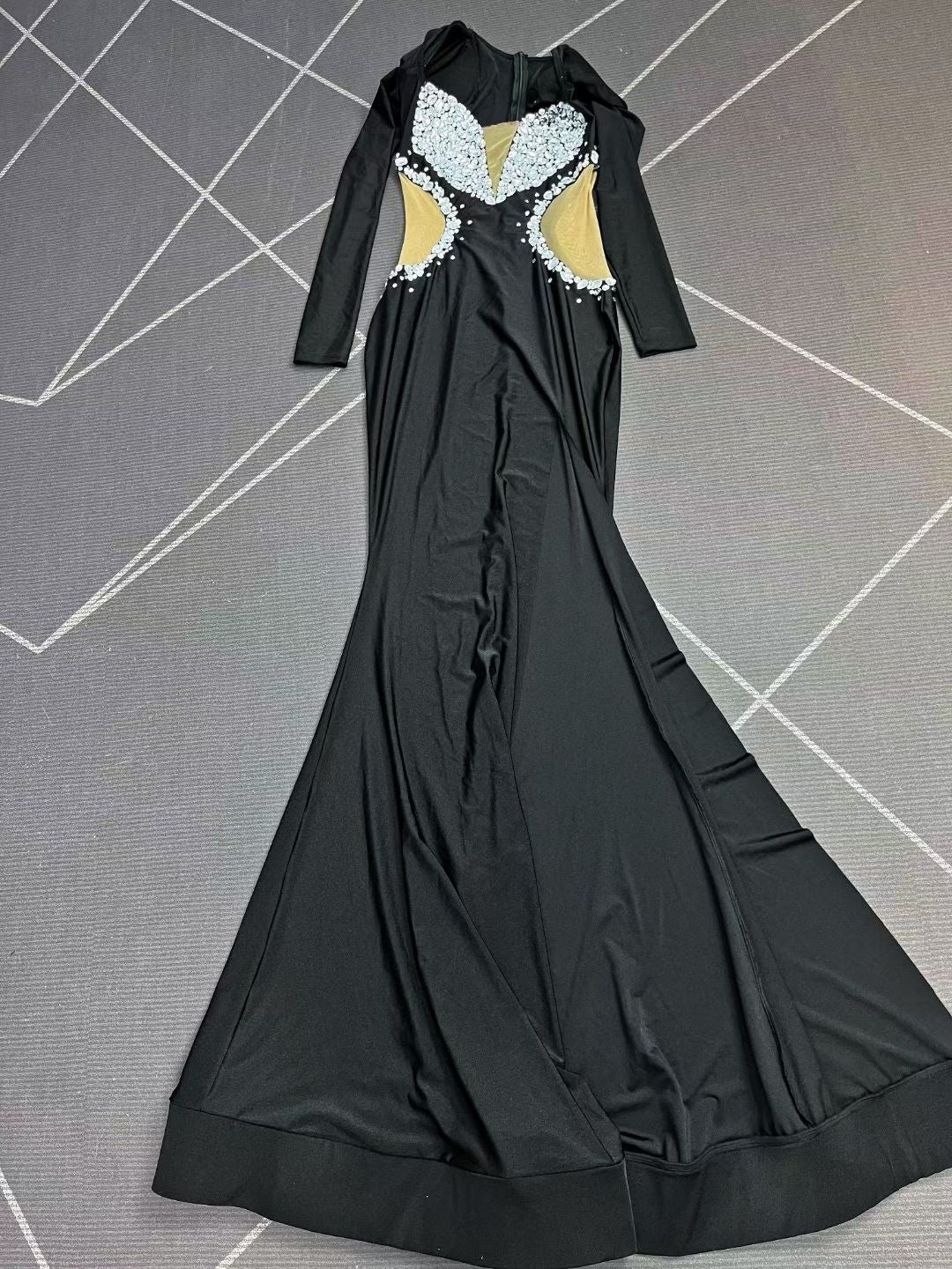 Wuyu Shoulder-padded Mermaid Dress with Openwork Detailing and High Slit