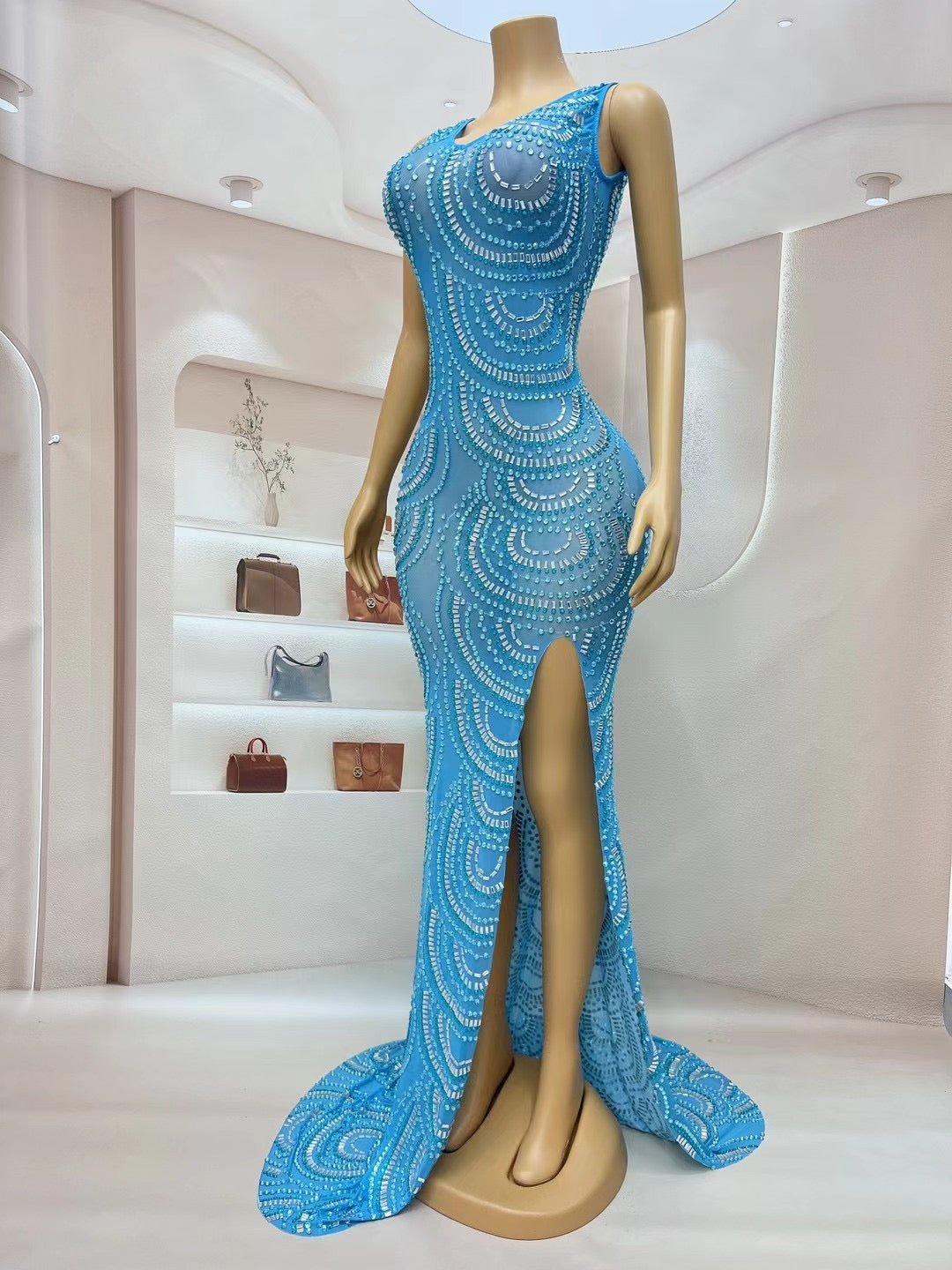 CELESINYI Lanquan Crystal Shell Gown