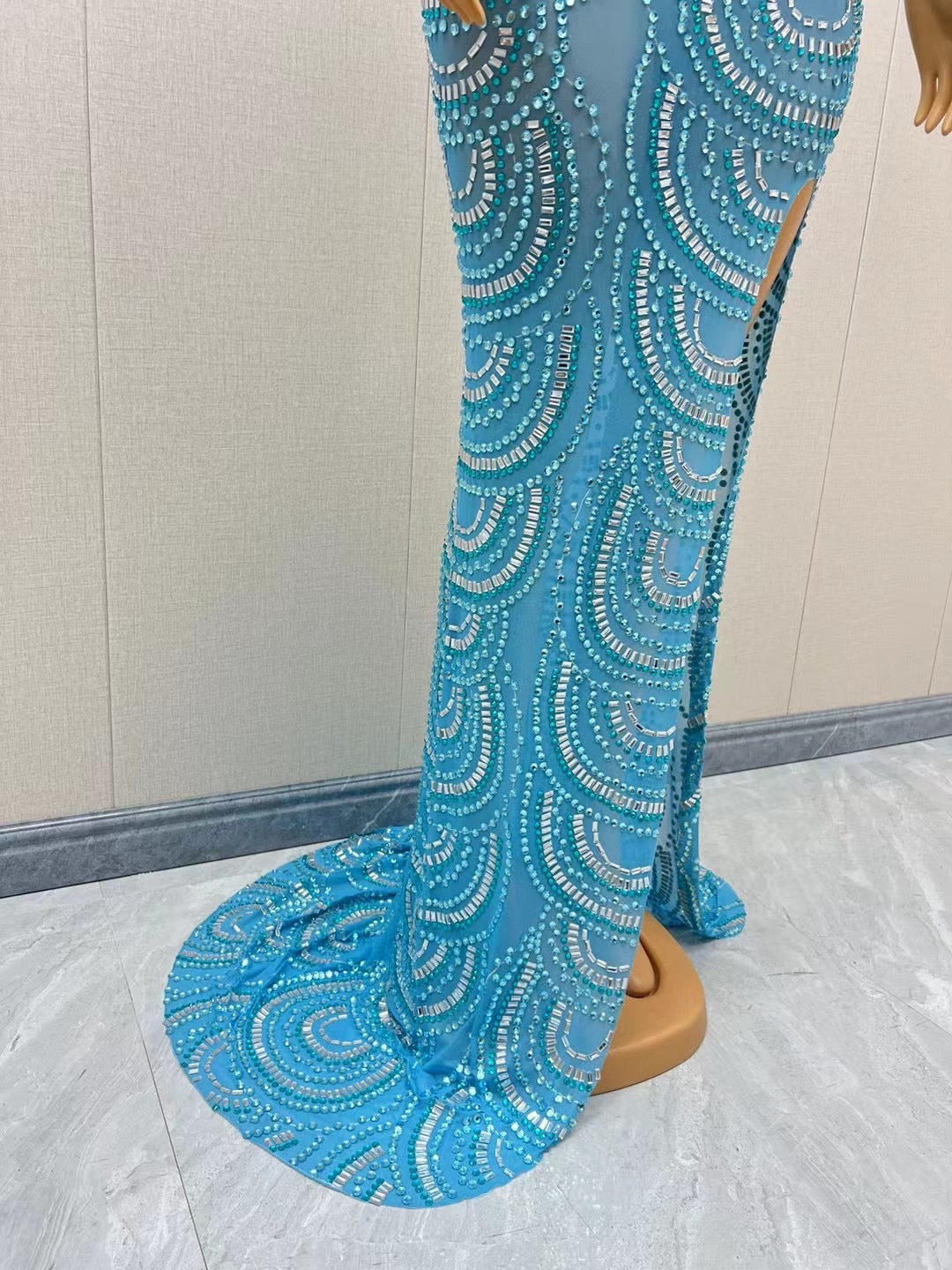 CELESINYI Lanquan Crystal Shell Gown