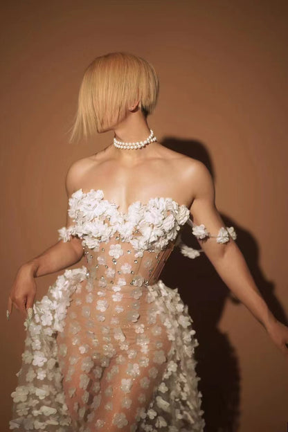 Huaxiang Abbie White Flower 2-piece Set Dresses