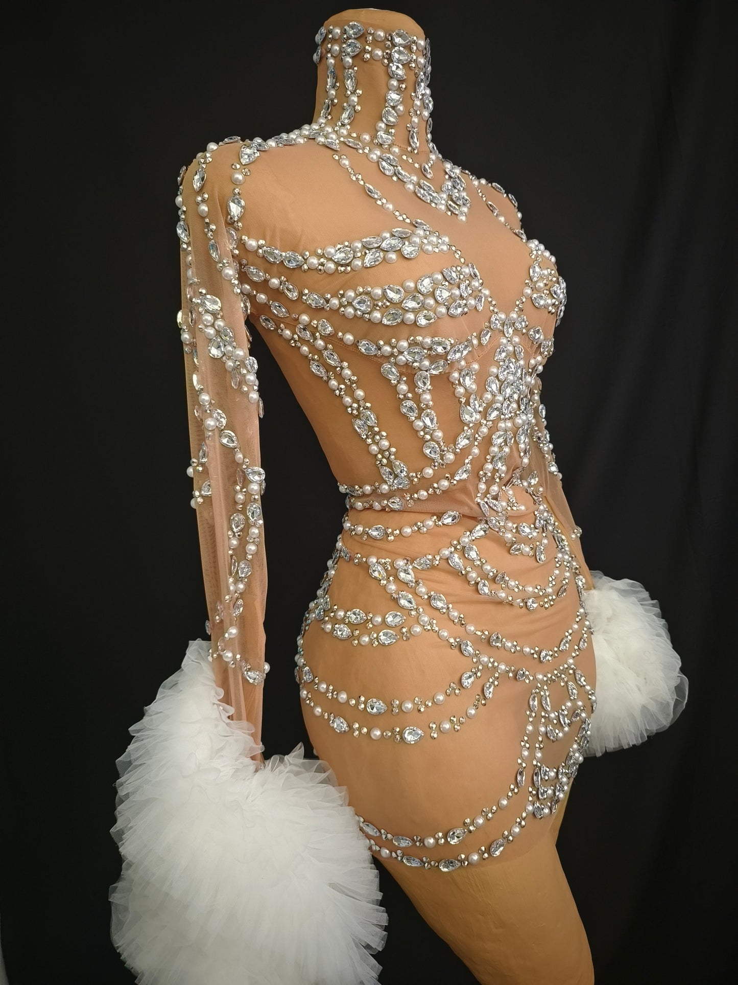 Maozhua White Lace Sleeve Diamonds Pearls Prom Dresses