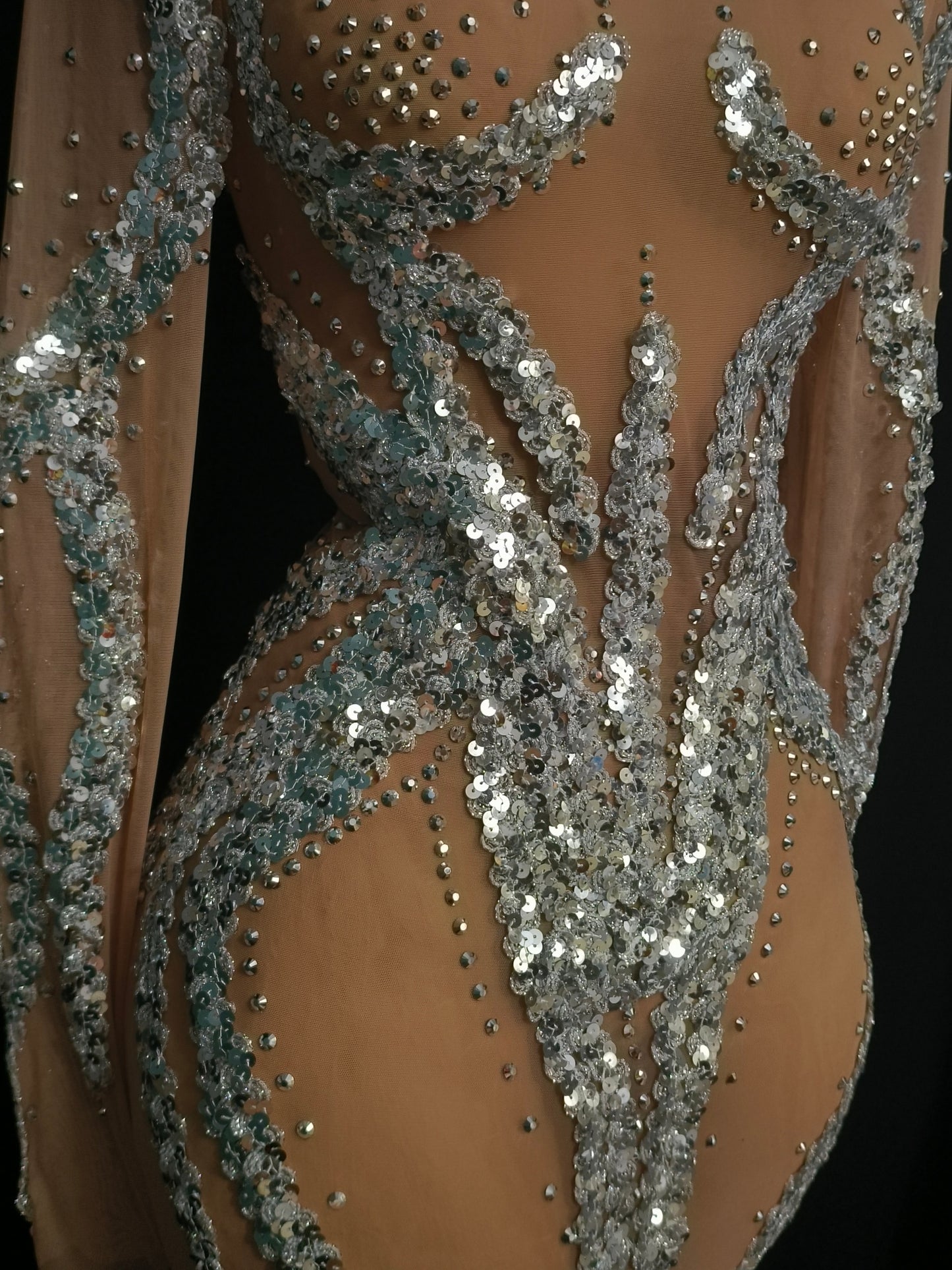 Yuanhuan Long Sleeved Sequined Rhinestone Short Dress