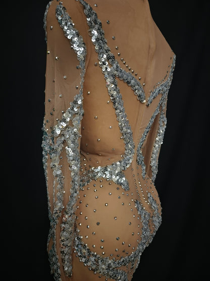 Yuanhuan Long Sleeved Sequined Rhinestone Short Dress