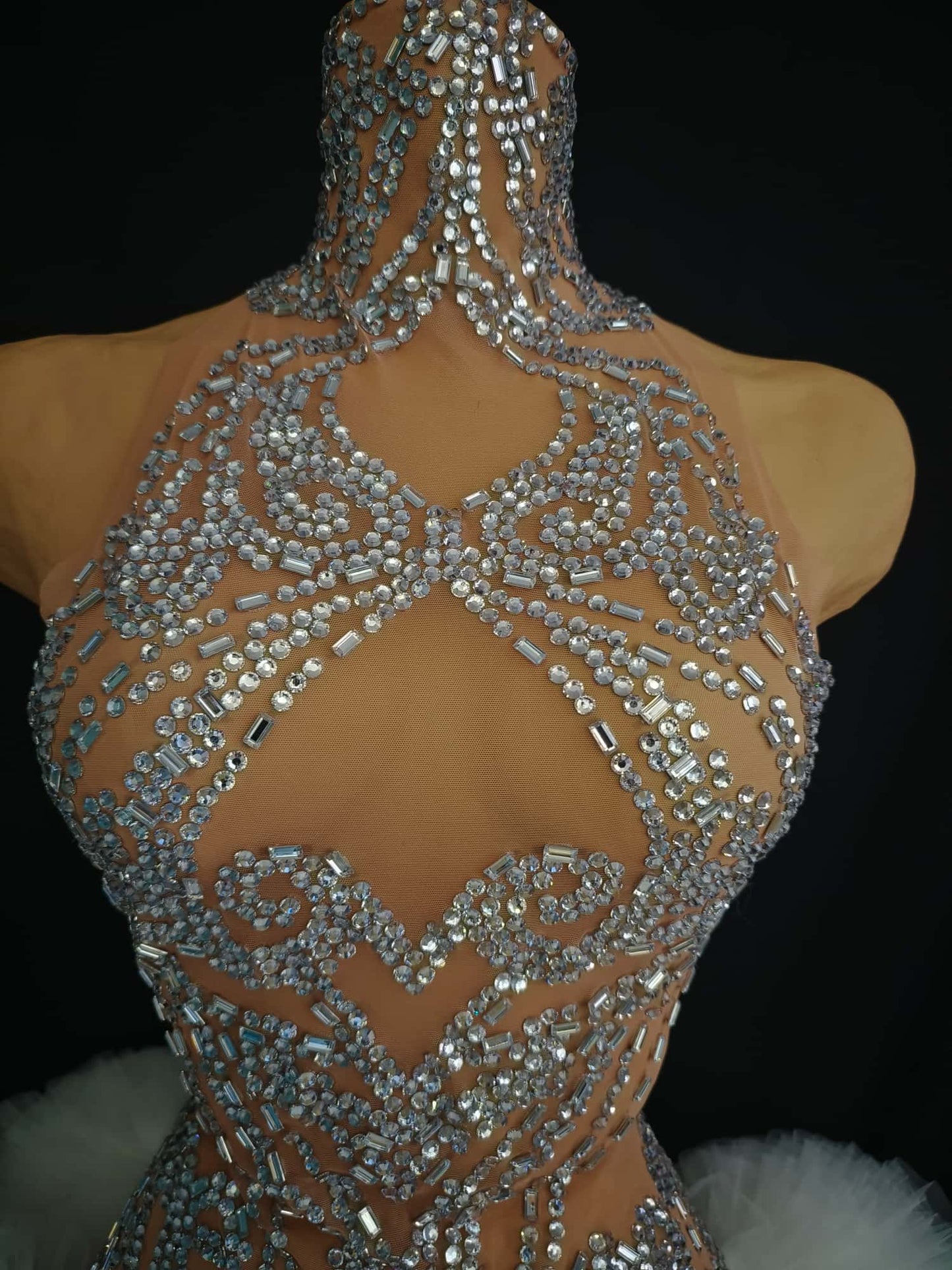 Xingyun White Lace Border Mesh Rhinestone Evening Gown