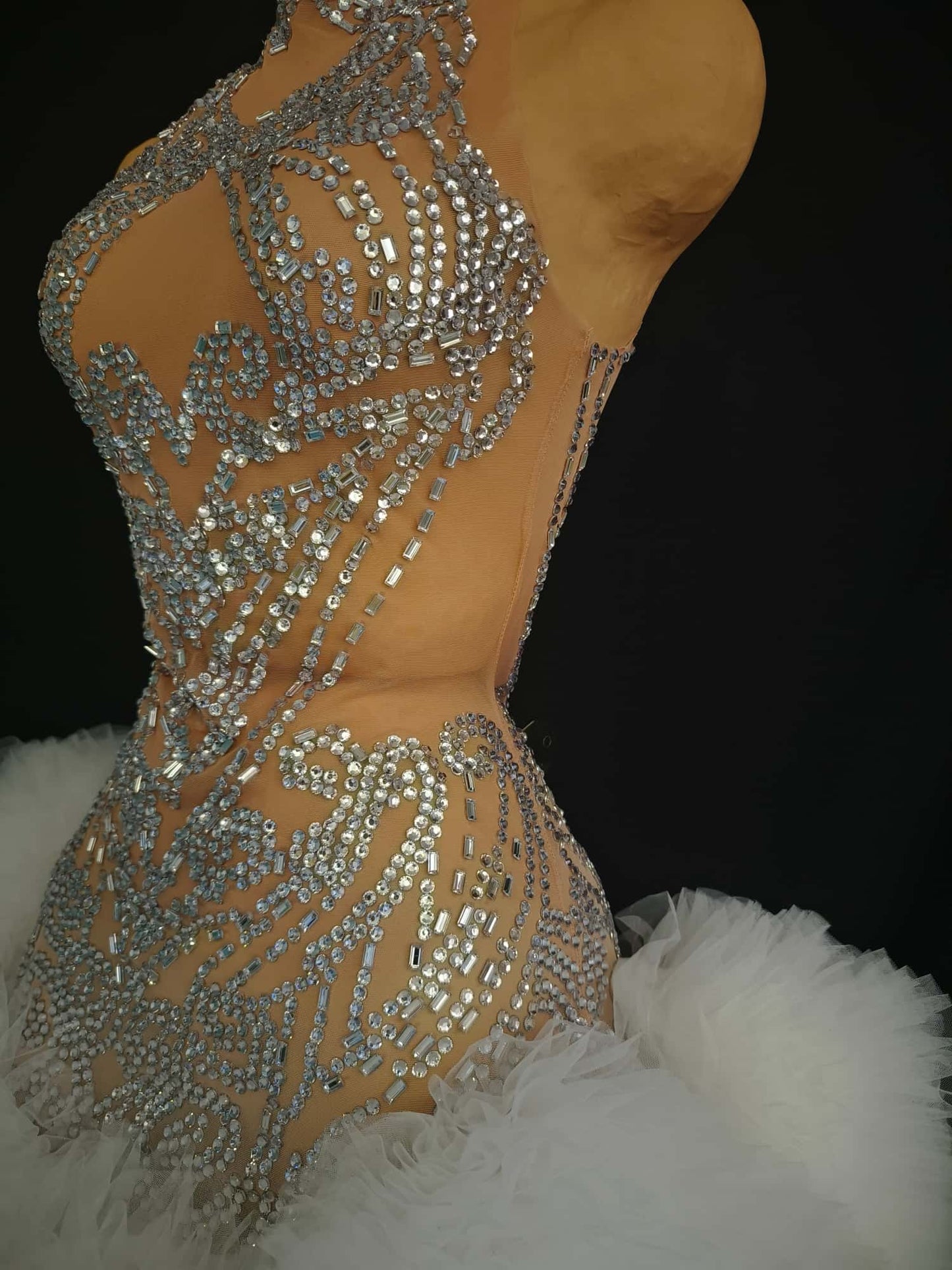 Xingyun White Lace Border Mesh Rhinestone Evening Gown