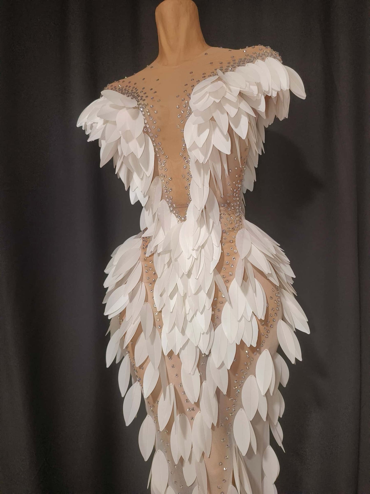 CELESINYI Baige Crystal White Feather Mermaid Gown