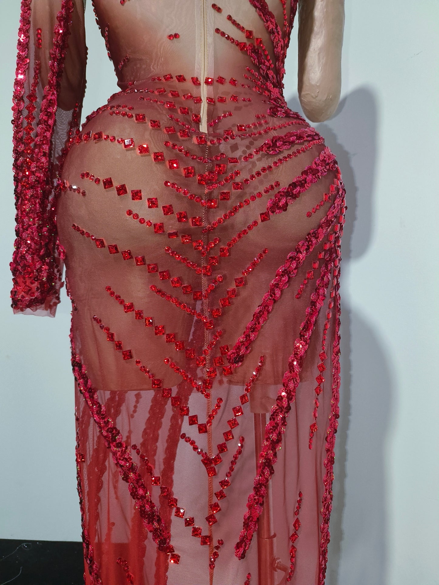 CELESINYI Xuejiang Crystal Red Asymmetric Gown