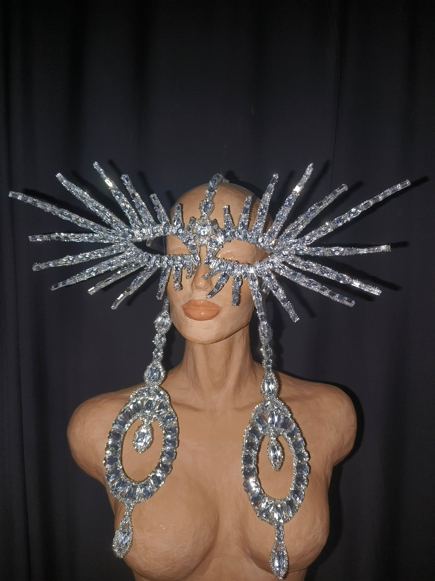 CELESINYI JiemaoTaozhuang Crystal Lash Ray Mask Earring Set