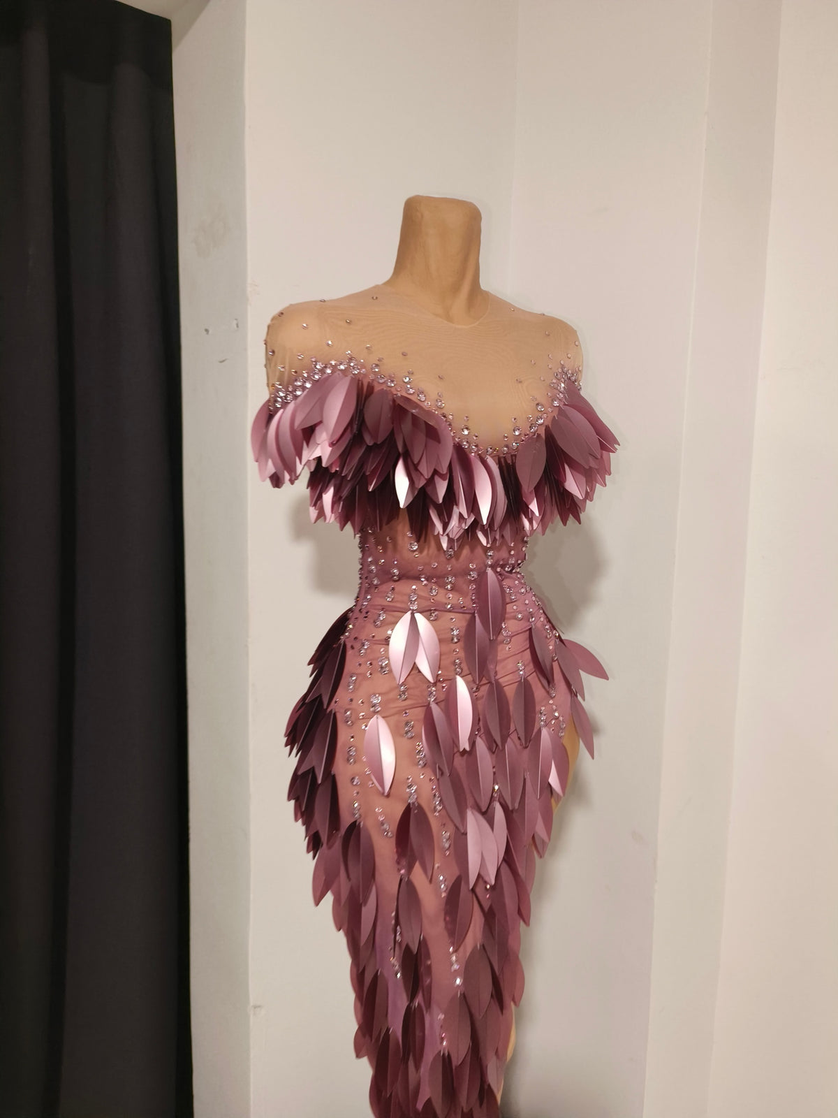 CELESINYI Chanmian Crystal Rose Leaf Mermaid Gown