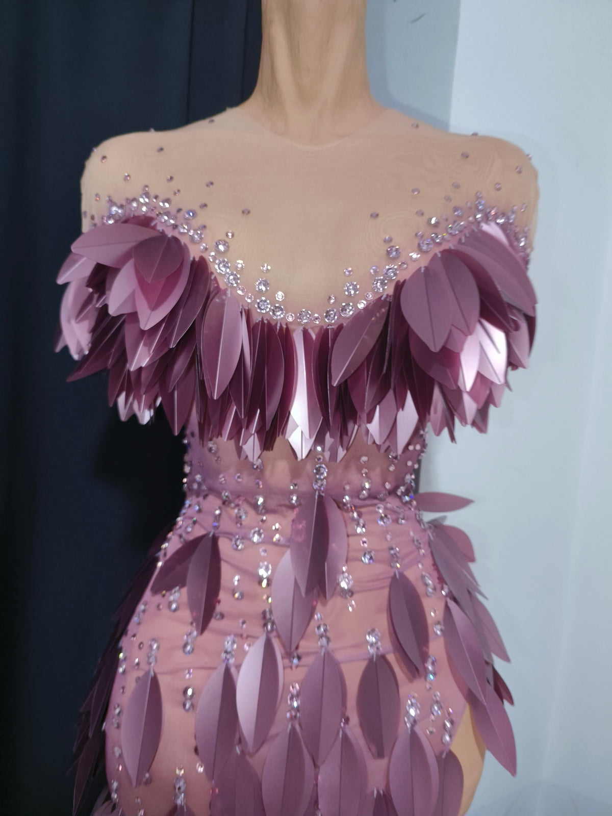 CELESINYI Chanmian Crystal Rose Leaf Mermaid Gown