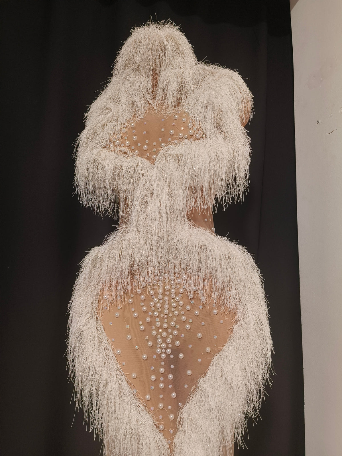 CELESINYI Shenling Crystal White Feather Gown