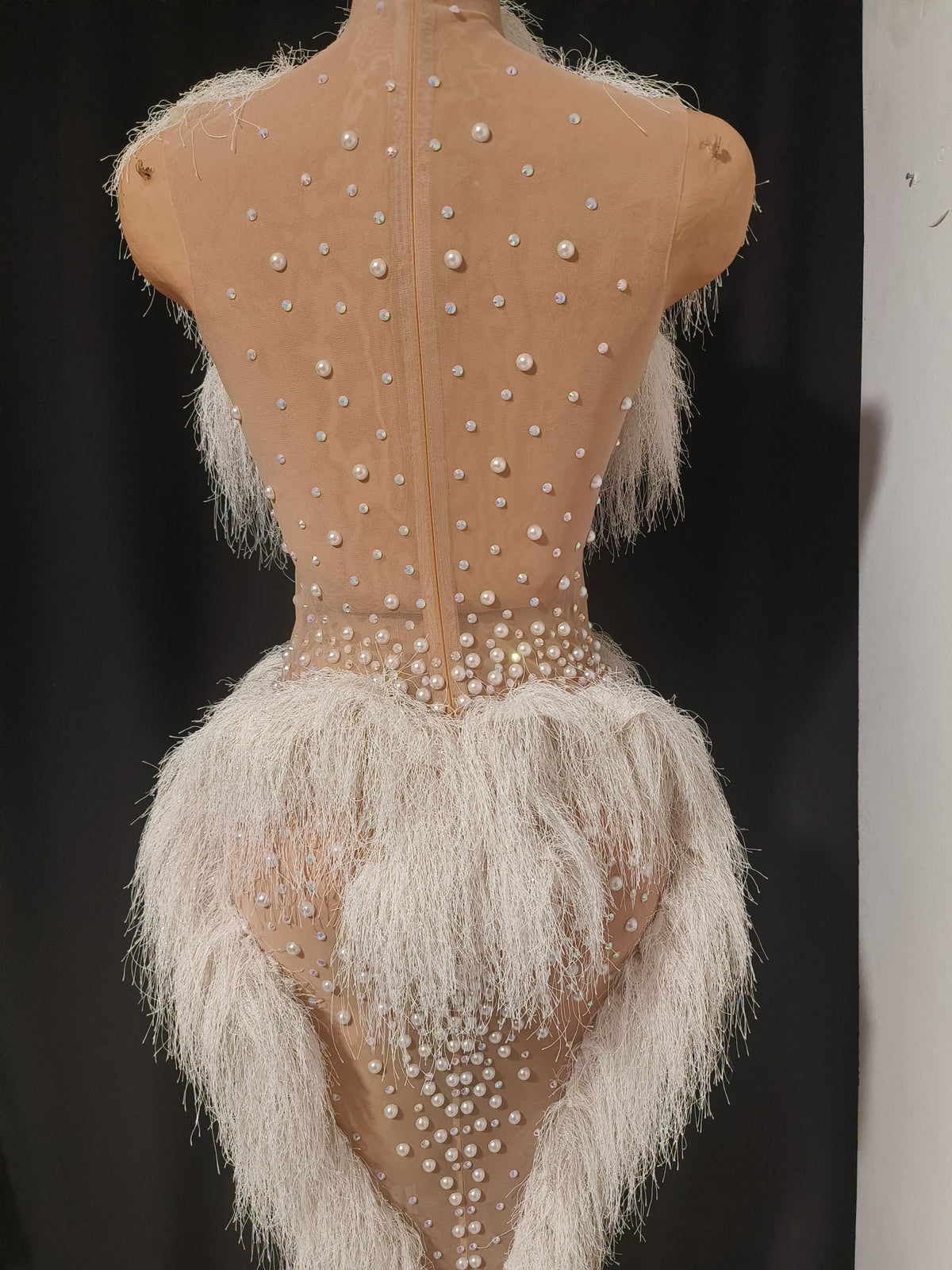 CELESINYI Shenling Crystal White Feather Gown