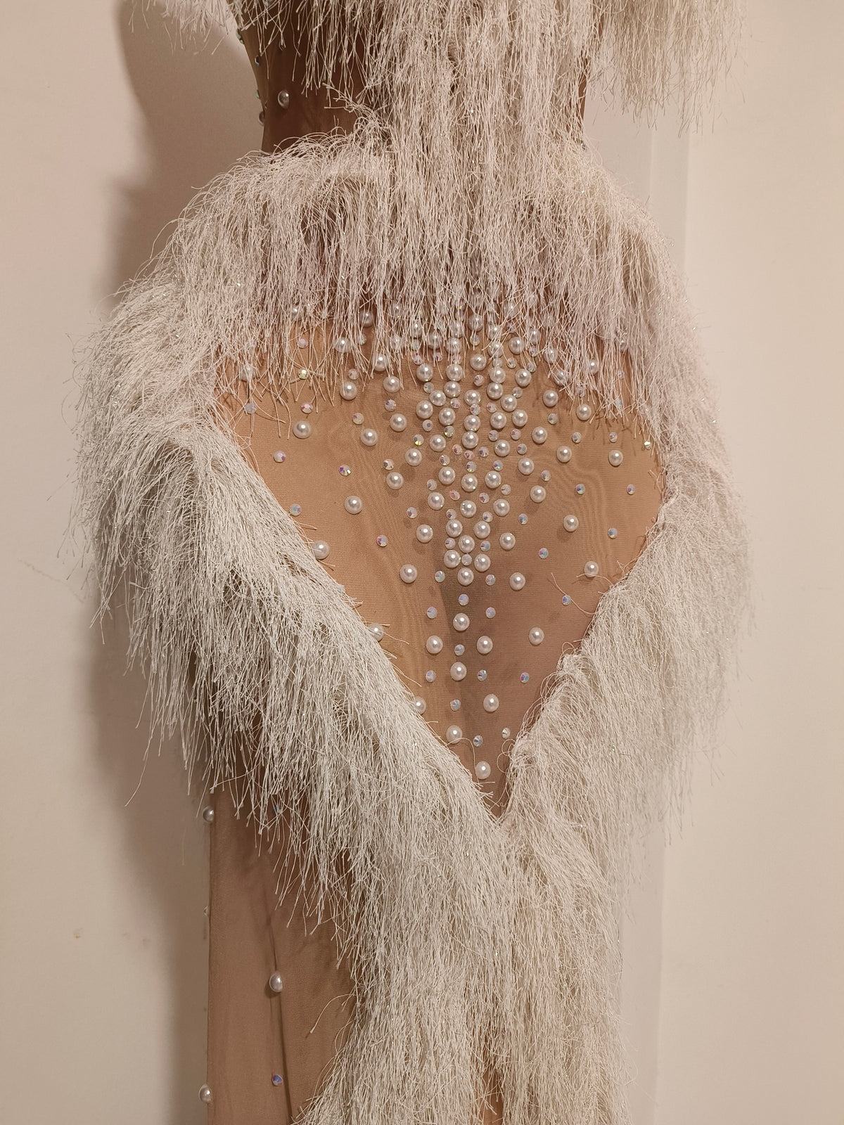 CELESINYI Shenling Crystal White Feather Gown