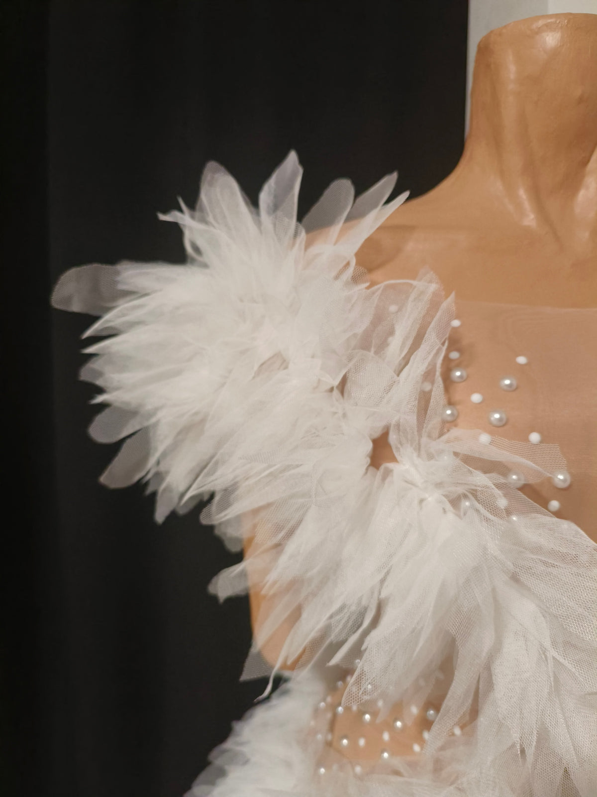 CELESINYI Chibang Crystal White Wing Mini Dress