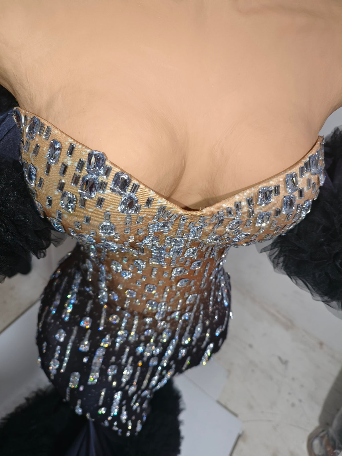 CELESINYI Wuji Crystal Silver Mermaid Gown