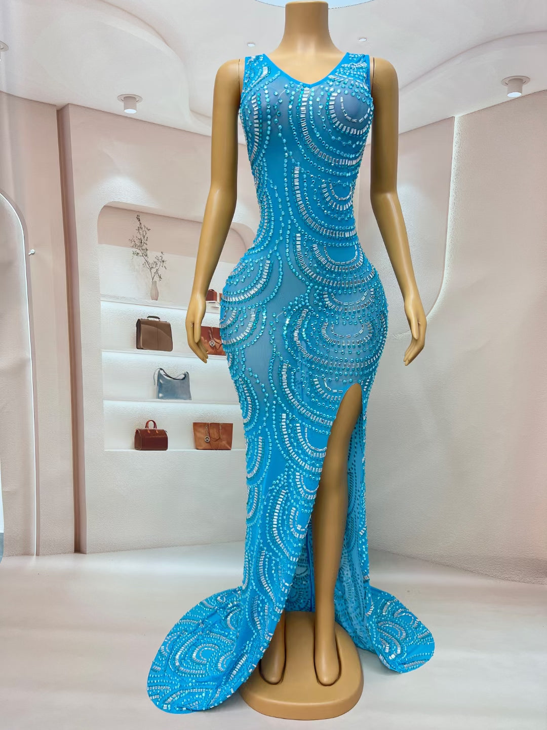 CELESINYI Lanquan Crystal Shell Gown