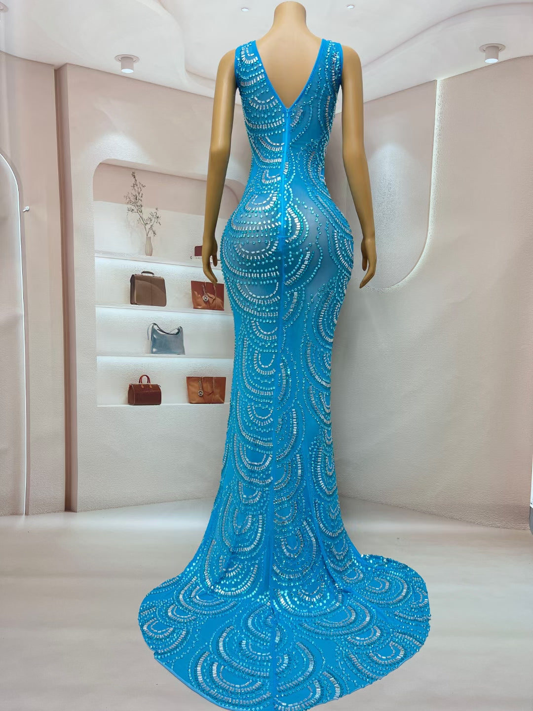 CELESINYI Lanquan Crystal Shell Gown