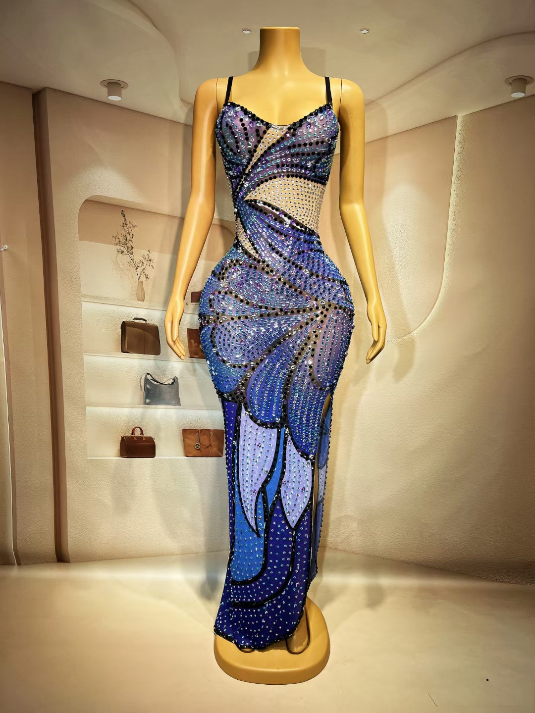 CELESINYI Bingjingdie Crystal Peacock Gown