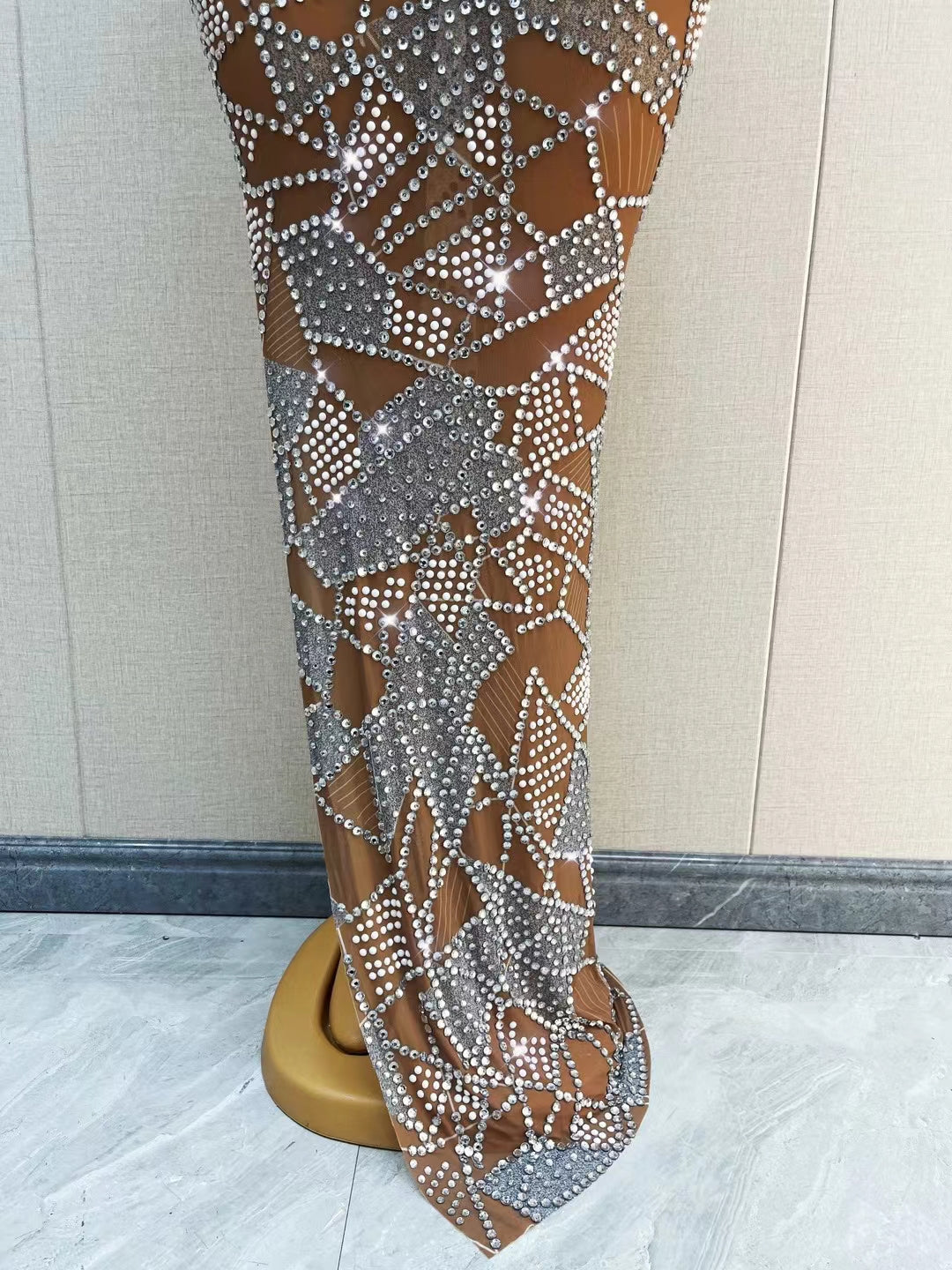 CELESINYI Suipian Crystal Mirror Gown