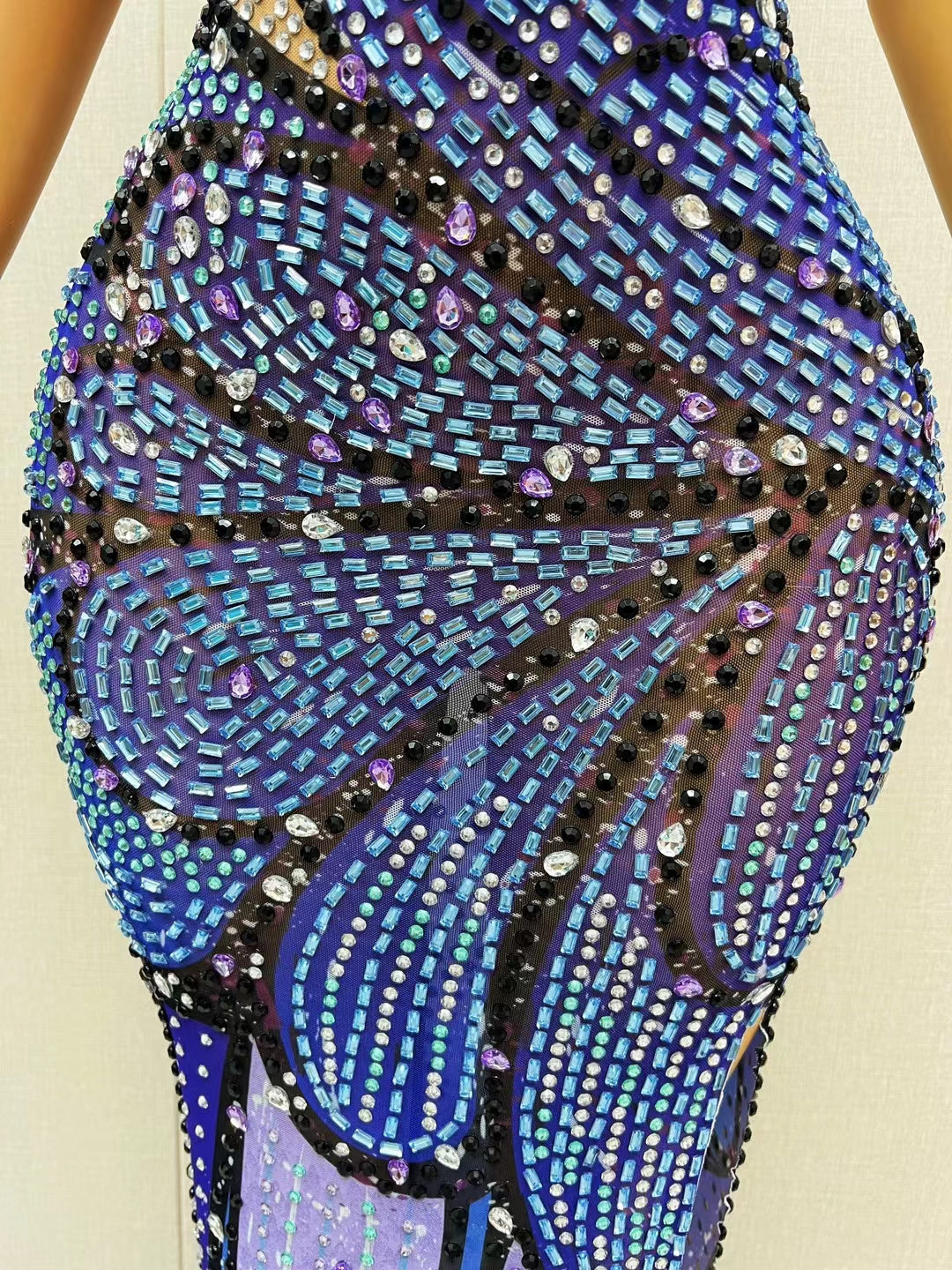 CELESINYI Bingjingdie Crystal Peacock Gown