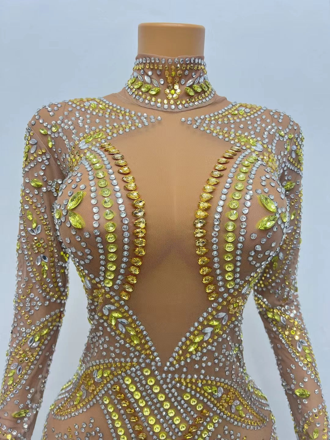 CELESINYI Fengche Crystal Windmill Gown