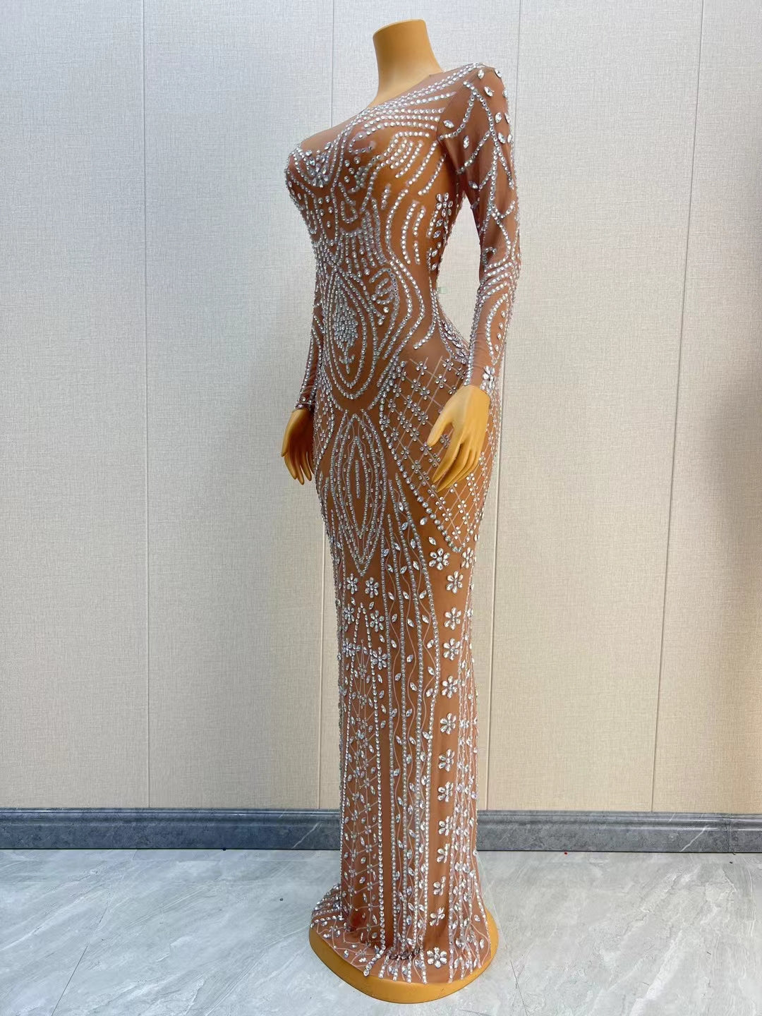 CELESINYI Nianlun Crystal Swirl Gown