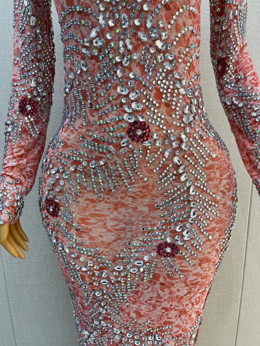 CELESINYI Fenxi Crystal Flower Mermaid Gown