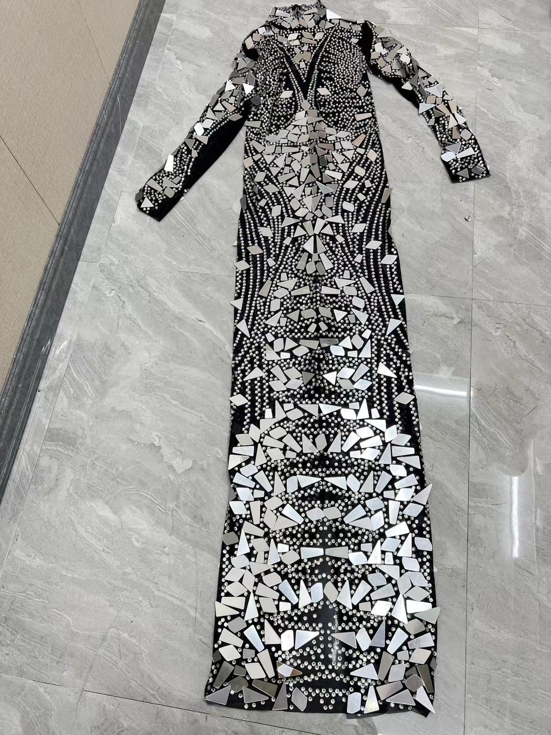 CELESINYI Jingji Crystal Mirror Gown