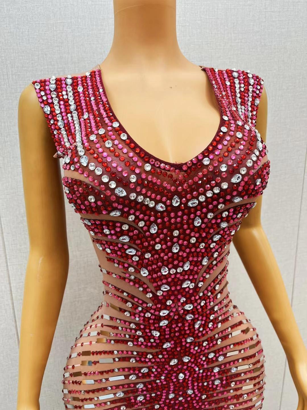 CELESINYI Xiaolongxia Crystal Rib Gown