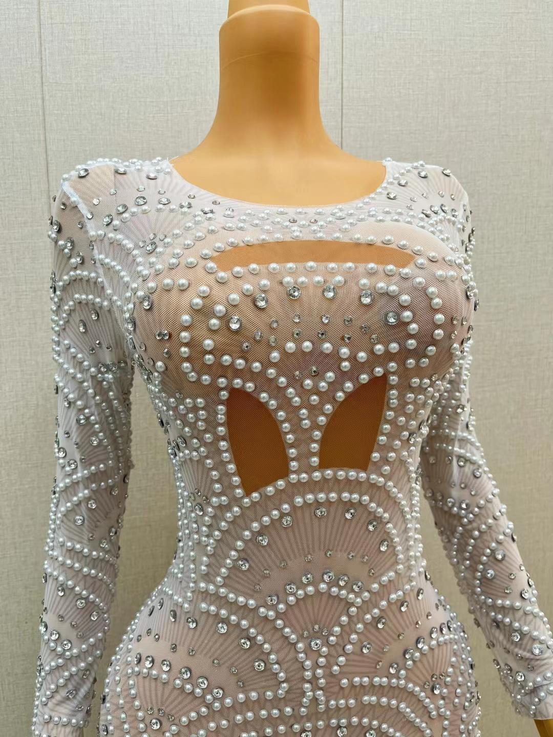 CELESINYI Langhua Crystal Shell Gown