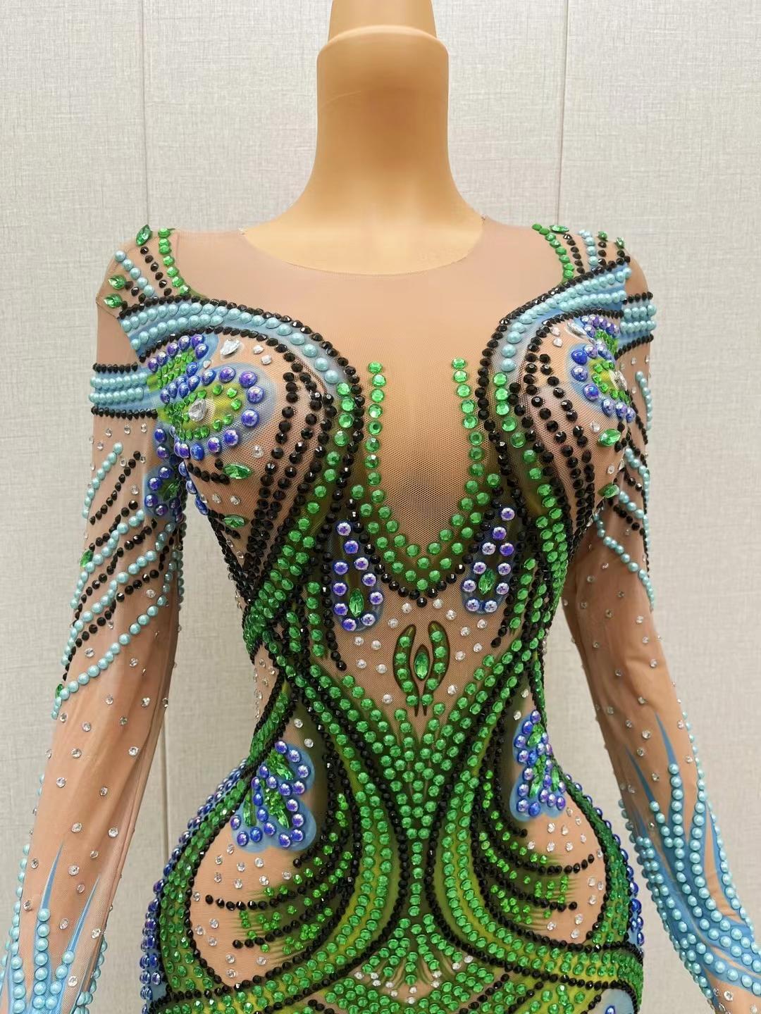 CELESINYI Qingsi Crystal Peacock Gown