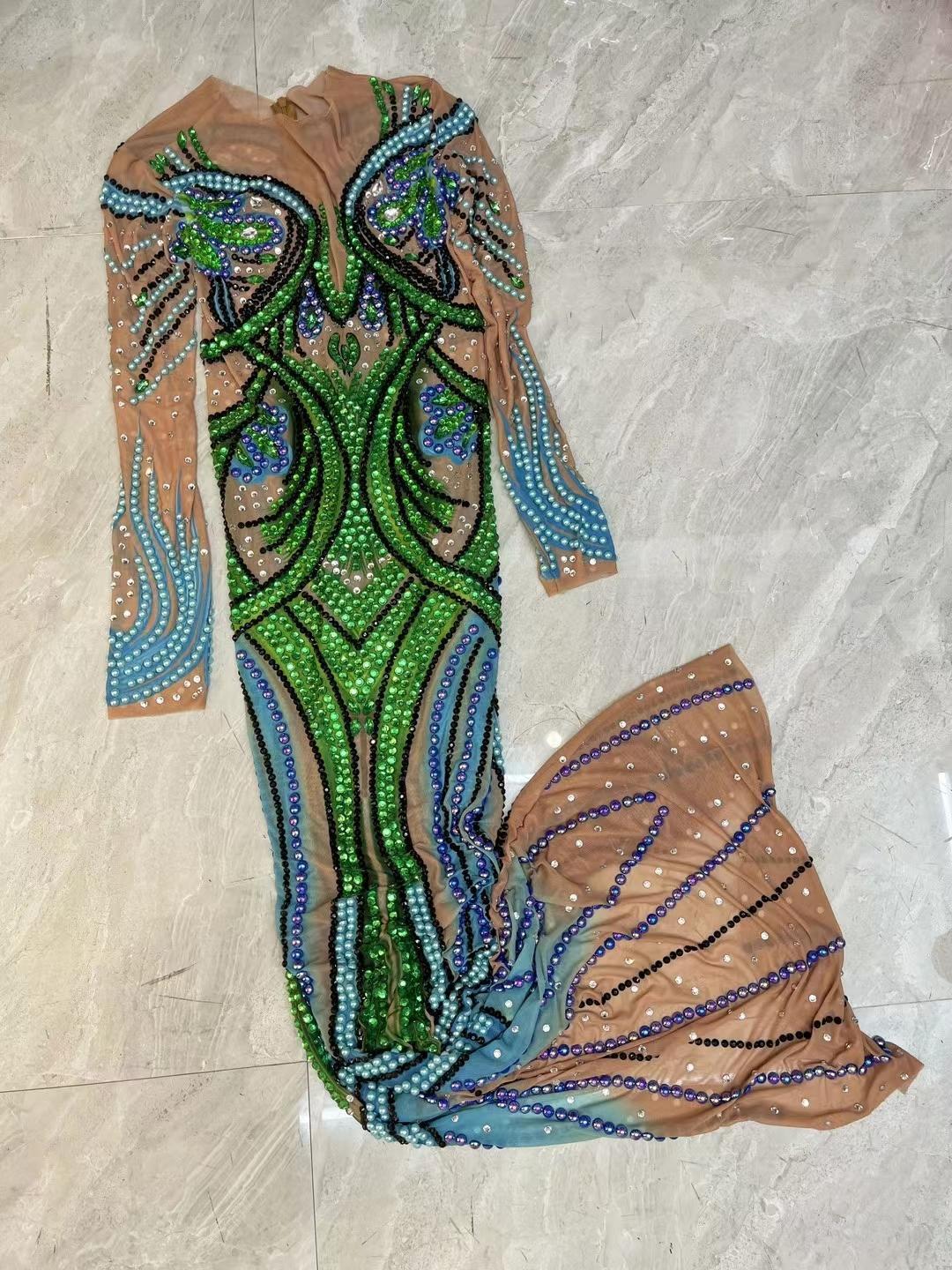 CELESINYI Qingsi Crystal Peacock Gown