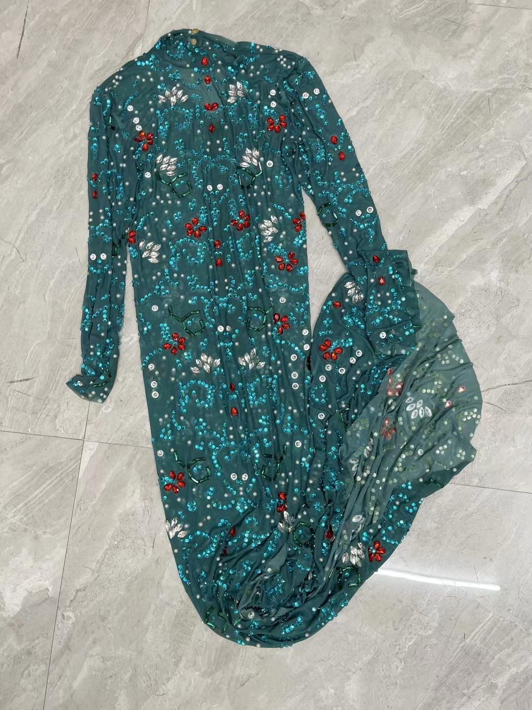 CELESINYI Lianye Crystal Lotus Gown
