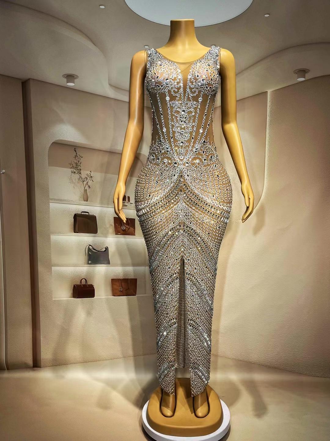 CELESINYI Huaxu Crystal Chandelier Gown