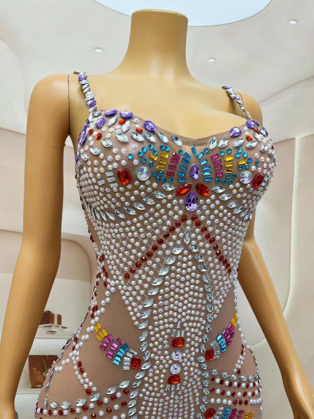 CELESINYI Jinsique Crystal Pearl Gown