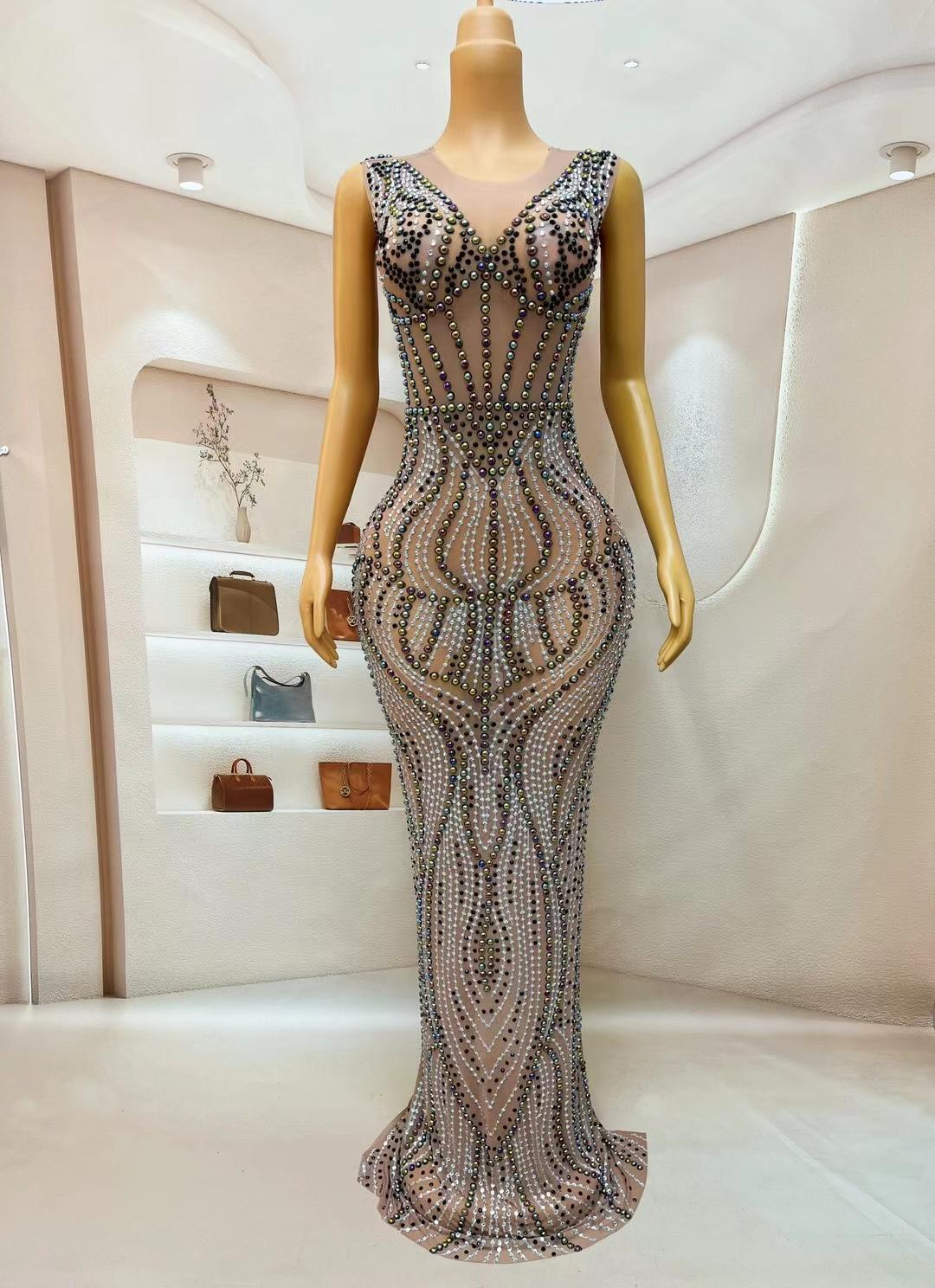CELESINYI Pushan Crystal Fan Gown