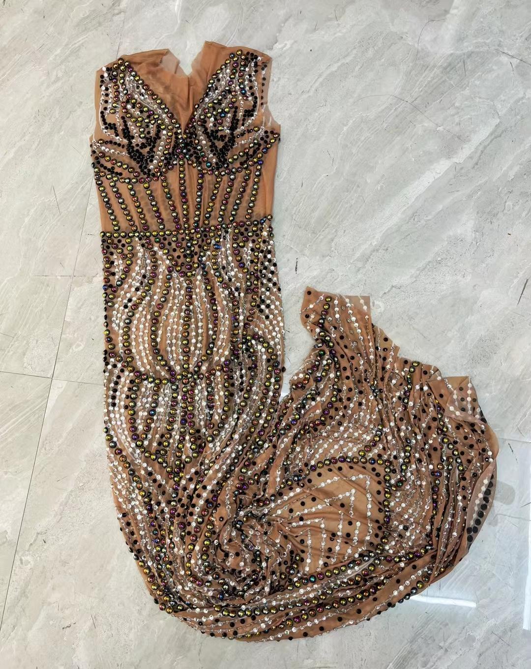 CELESINYI Pushan Crystal Fan Gown