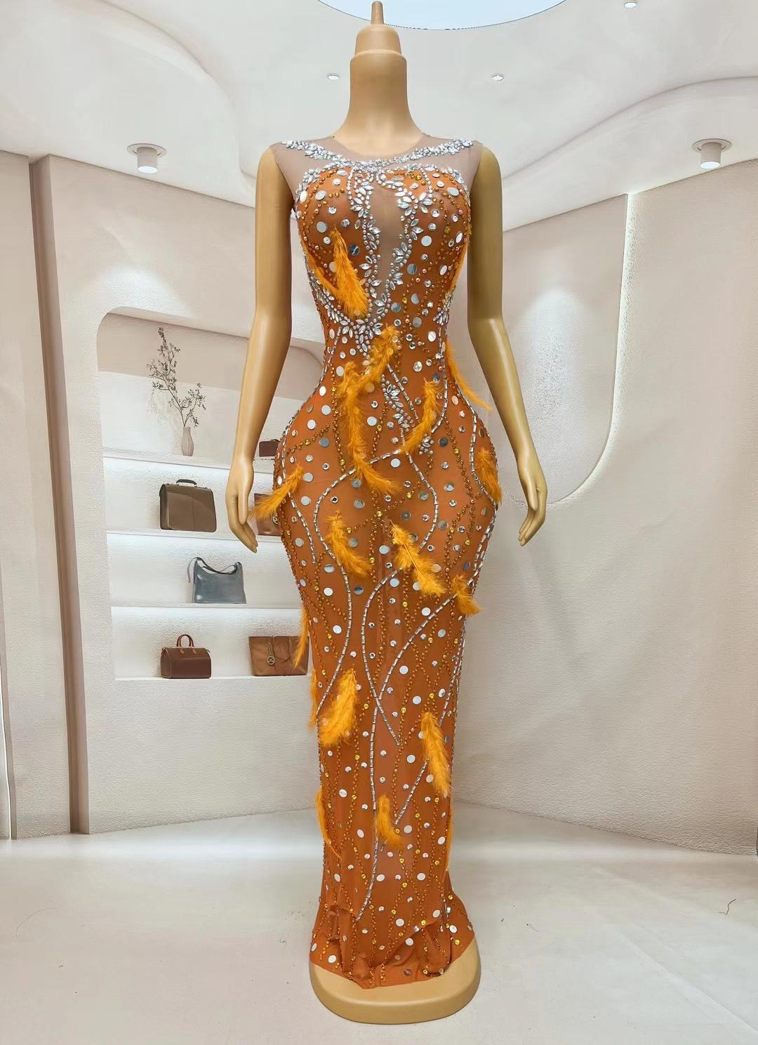 CELESINYI Chengcheng Crystal Feather Gown