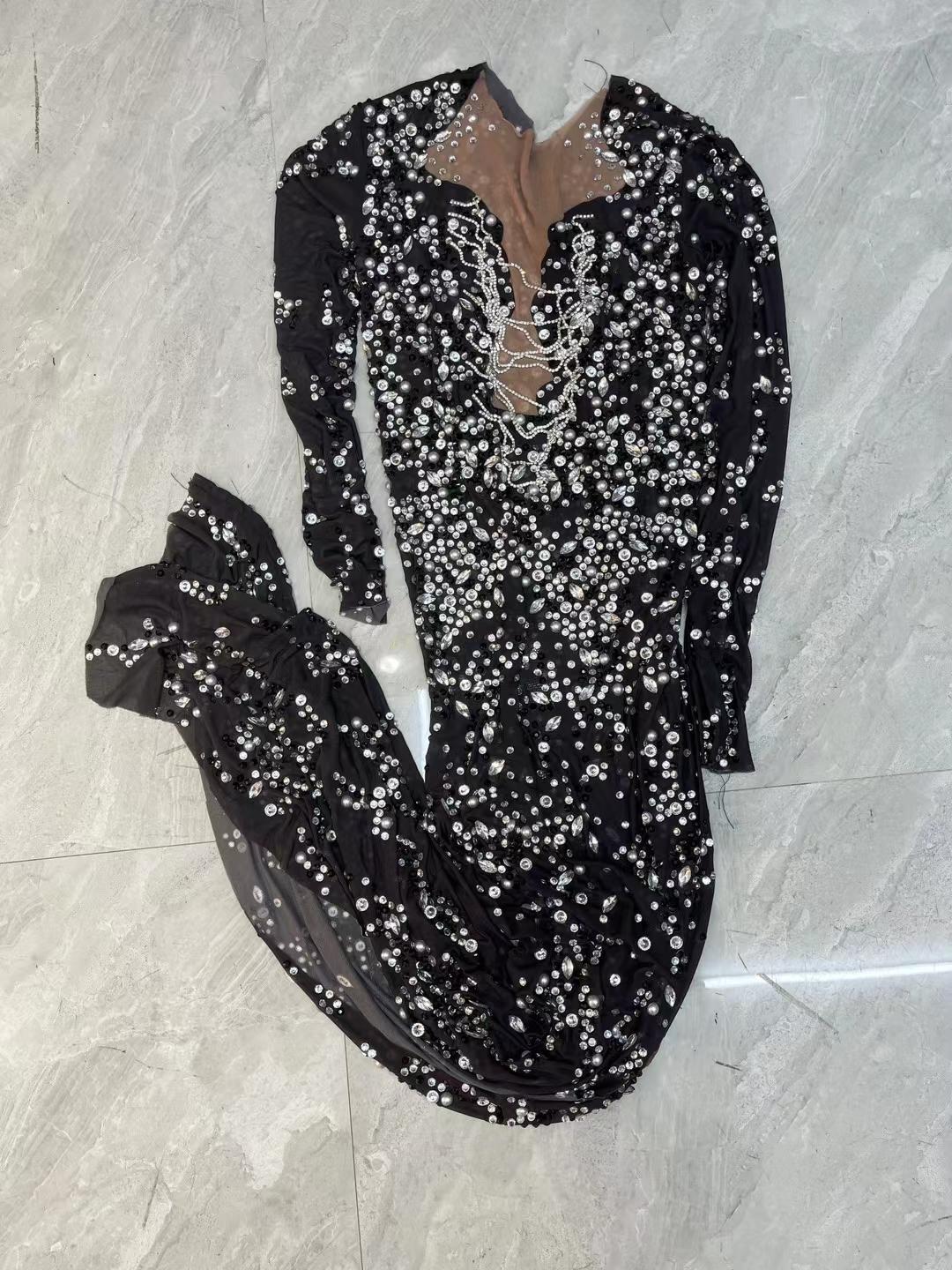 CELESINYI Heshouwu Crystal Illusion Gown