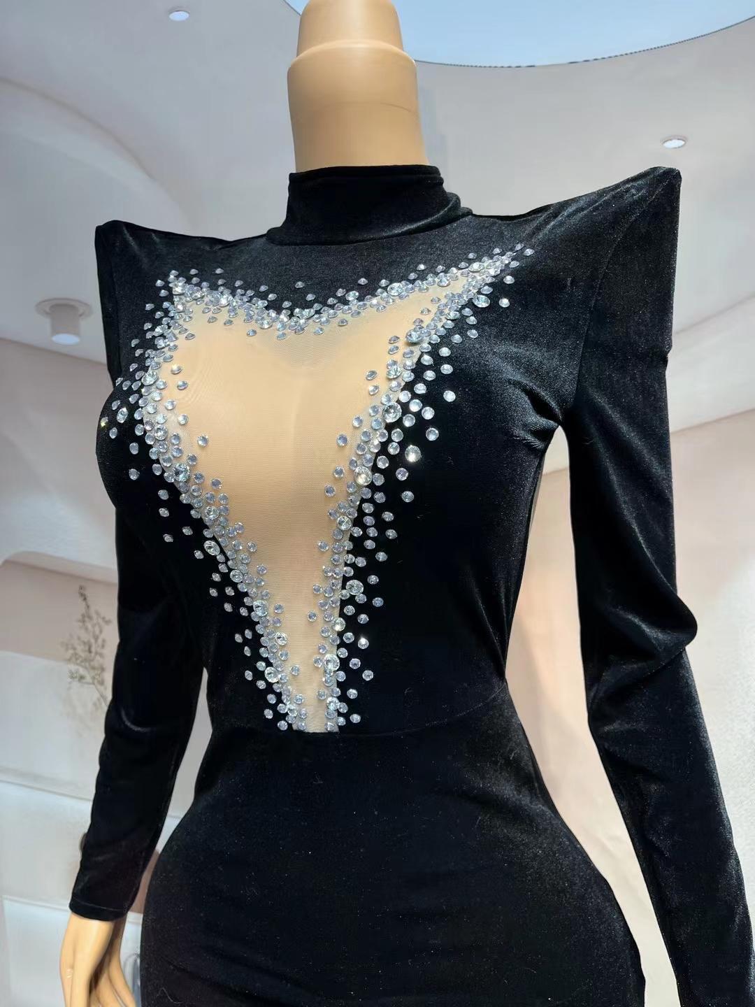CELESINYI Heirongcha Crystal Velvet Gown