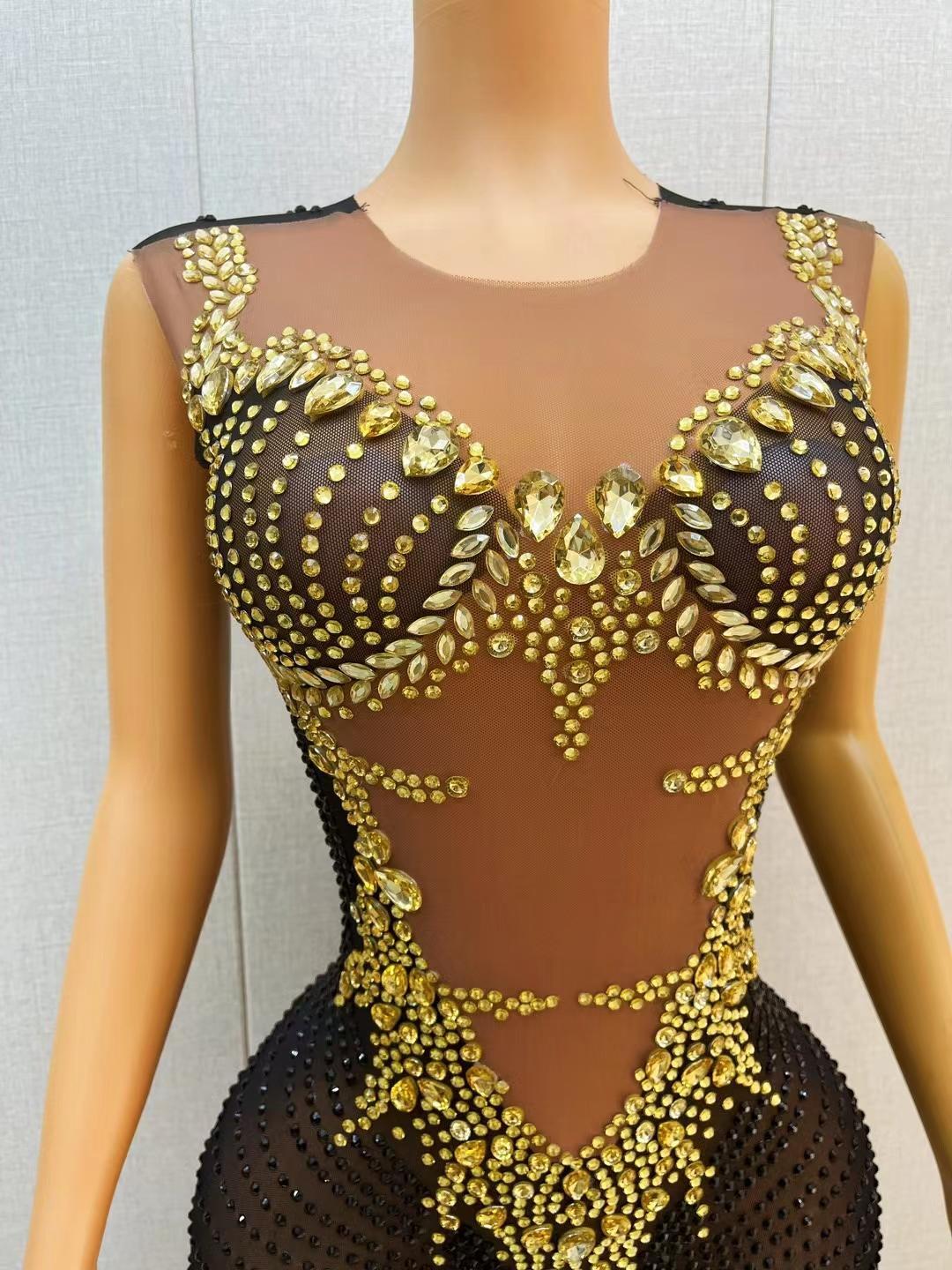 CELESINYI Chijin Crystal Black Gown