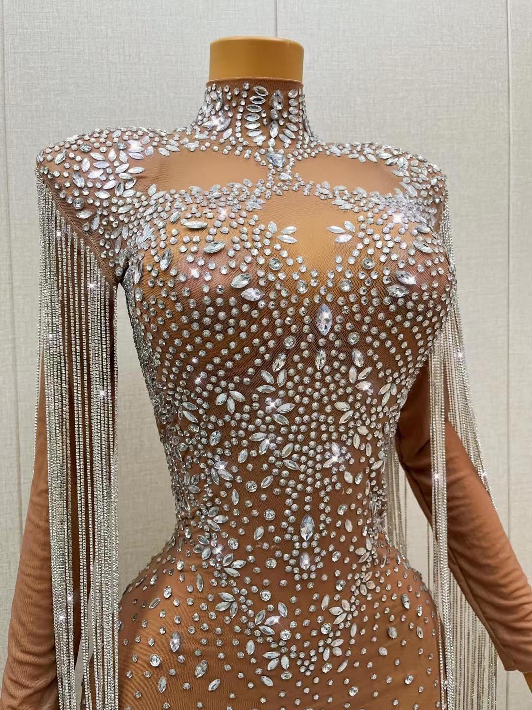 CELESINYI Kulou Crystal Skeleton Gown
