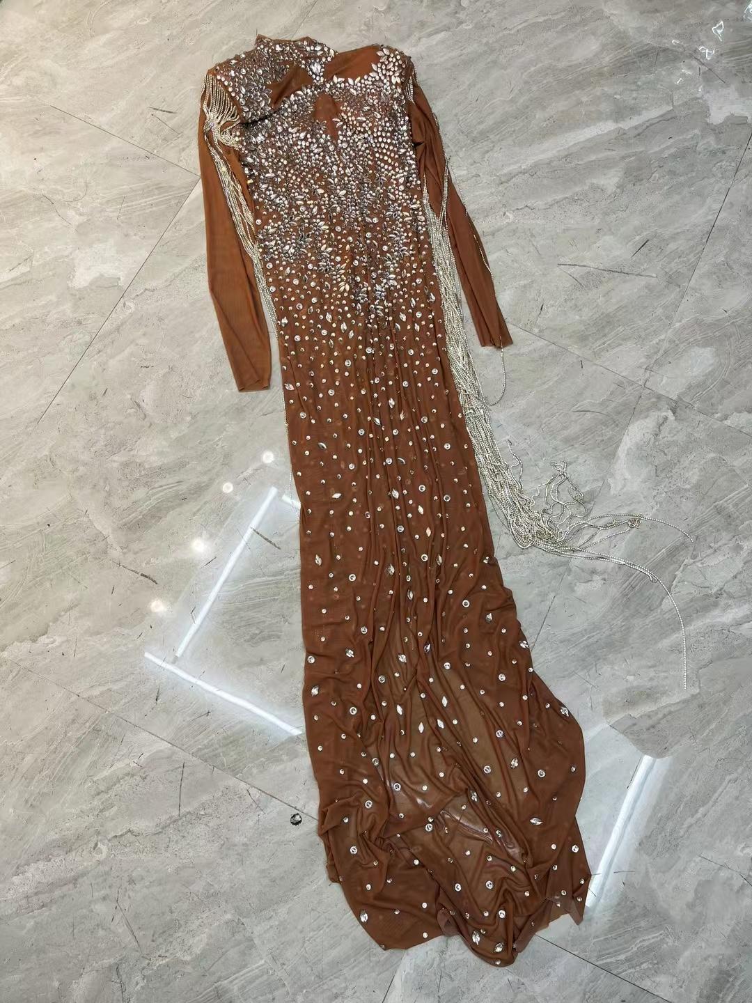 CELESINYI Kulou Crystal Skeleton Gown