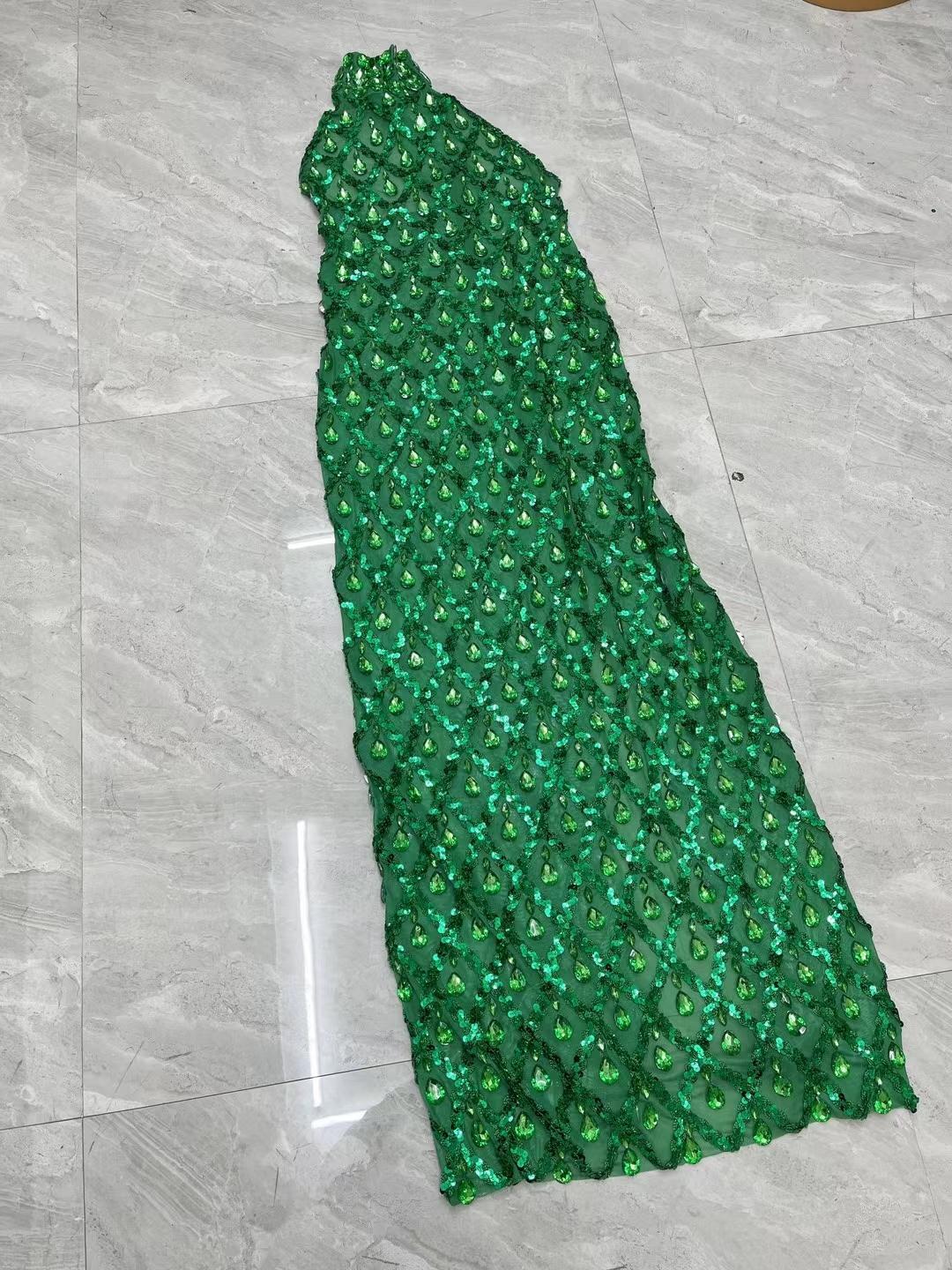 CELESINYI Shaokaojia Crystal Green Sleeveless Gown