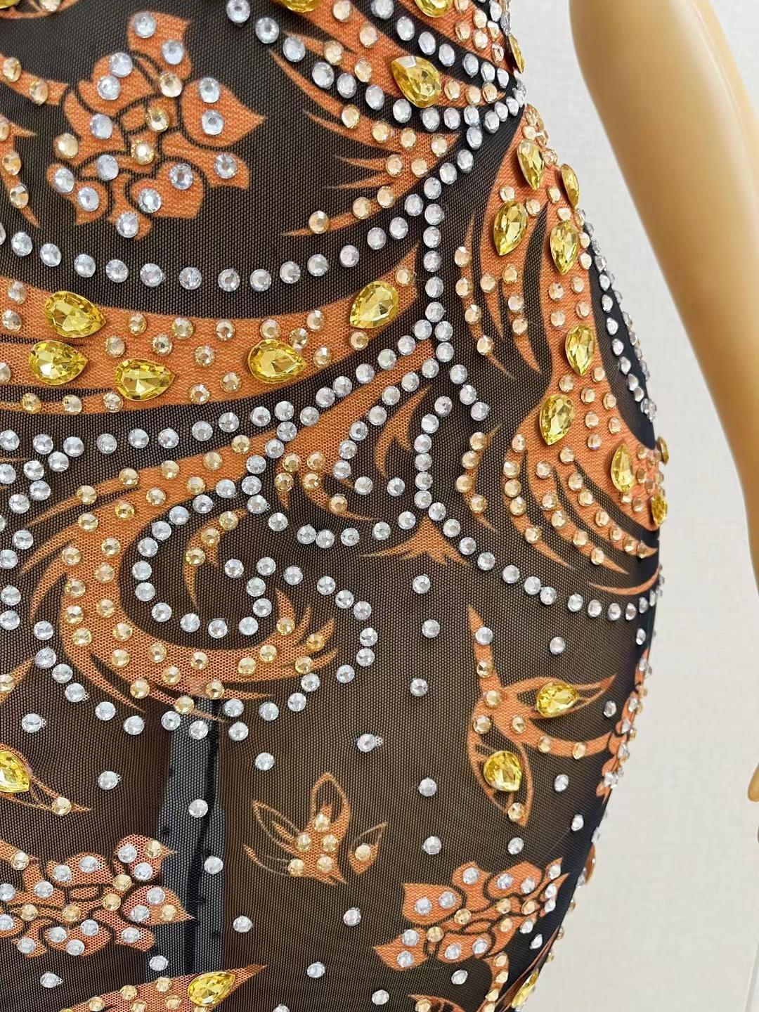 CELESINYI Fengqiuhuang Crystal Paisley Gown