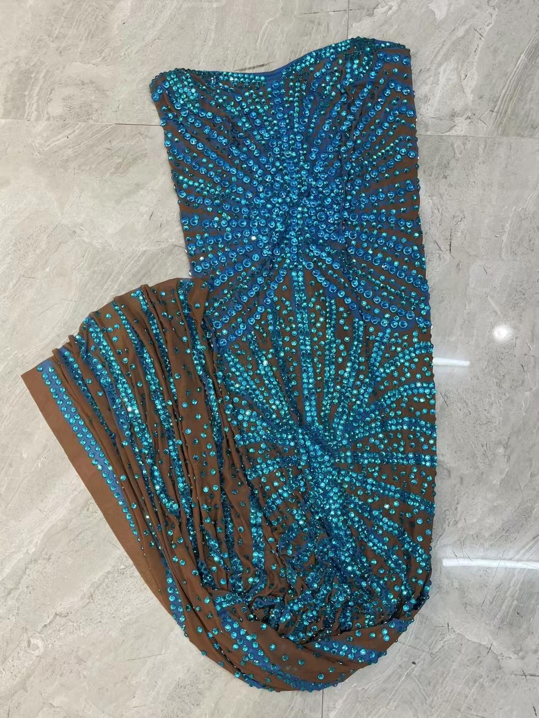 CELESINYI Shuixiu Crystal Blue Sunburst Gown