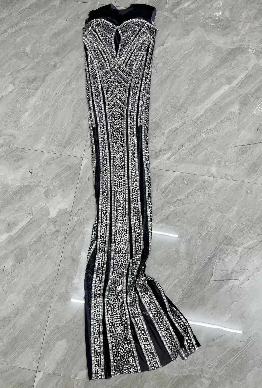 CELESINYI Baisexi Crystal Pinstripe Gown