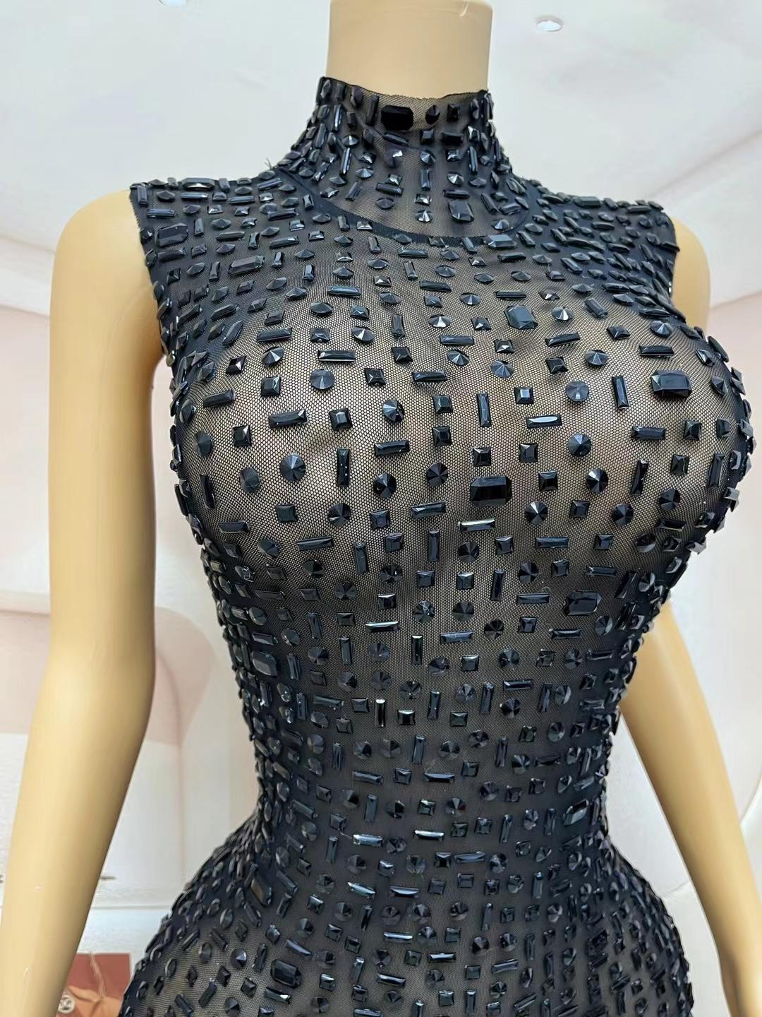 CELESINYI Heibei Crystal Black Mermaid Gown