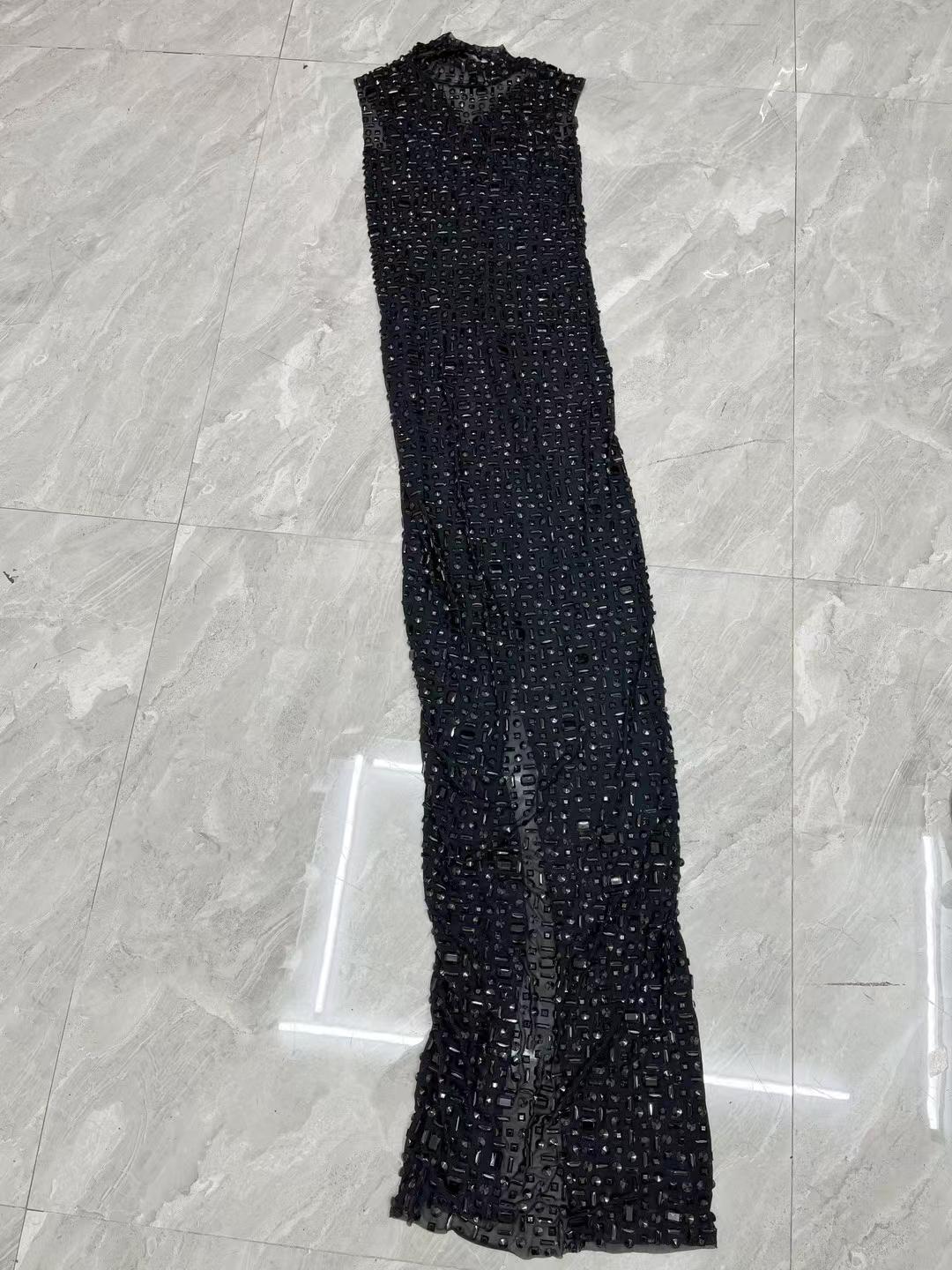 CELESINYI Heibei Crystal Black Mermaid Gown